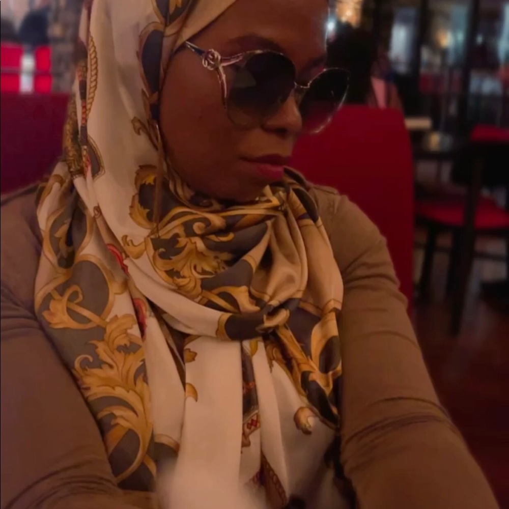 Meet your Posher, Sakinah